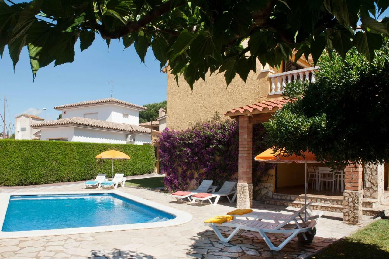 La Marinada Villa L' Escala Luaran gambar